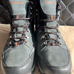 Skechers Men's 11.5 Black/Grey Relment- Pelmo Hiking Boots